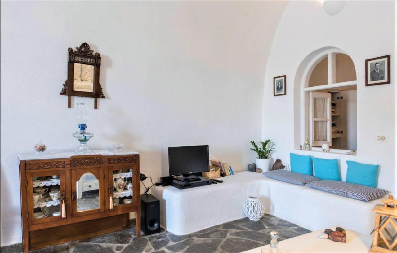 Вилла Bioclimatic Cave House Santorini Вотон Экстерьер фото